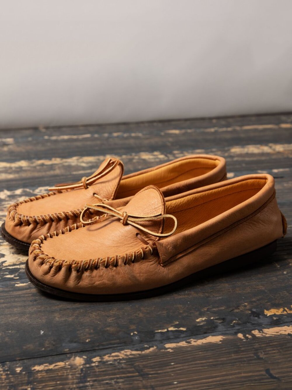 Vintage 70s Maine Handsewn Leather Moccasins 8.5M Weron Sole Quoddy Style